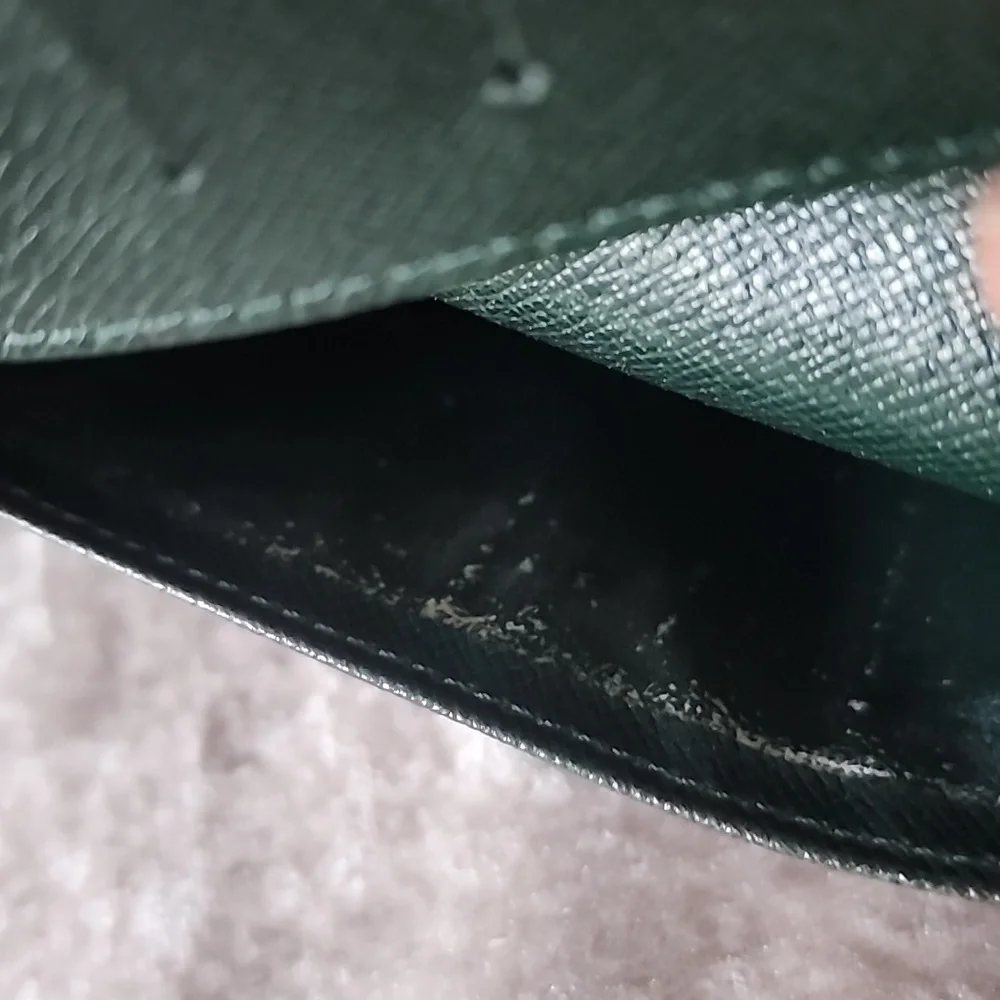 Authentic Green Louis Vuitton Taiga Wallet - Picture 9 of 10